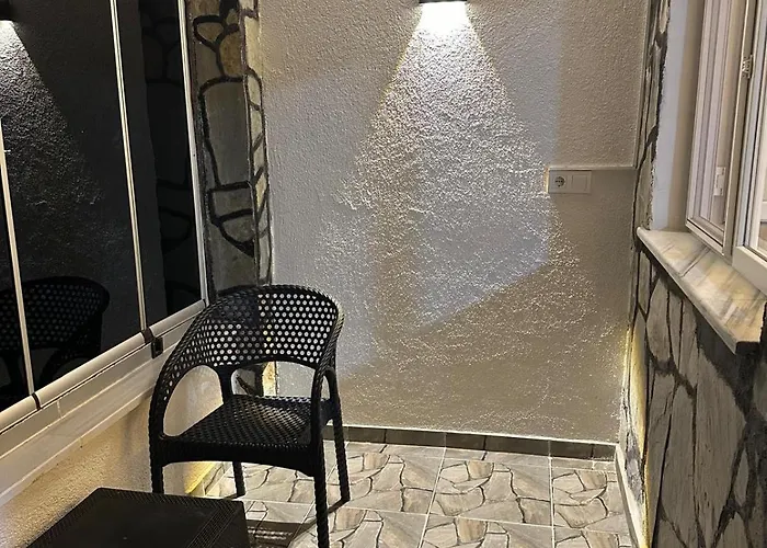 Pilot 2 民宿 Tayakadin